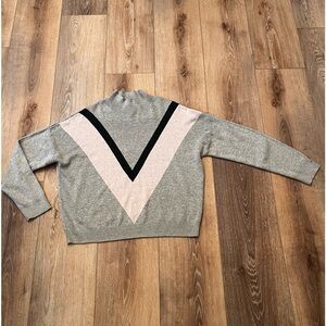 V SWEATHER OLD NAVY size large